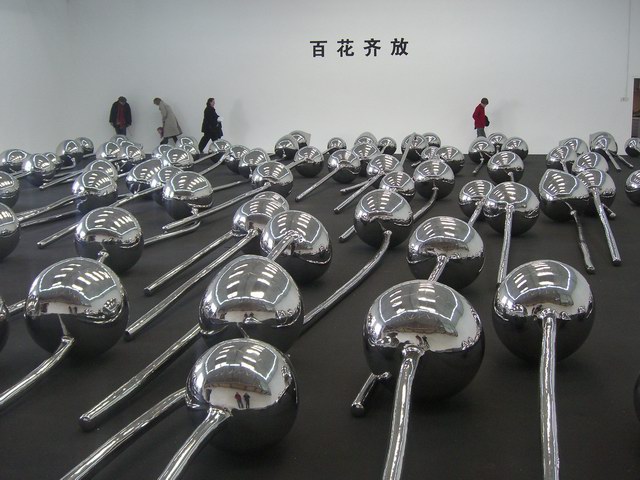 17米X19米-100座不锈钢雕塑